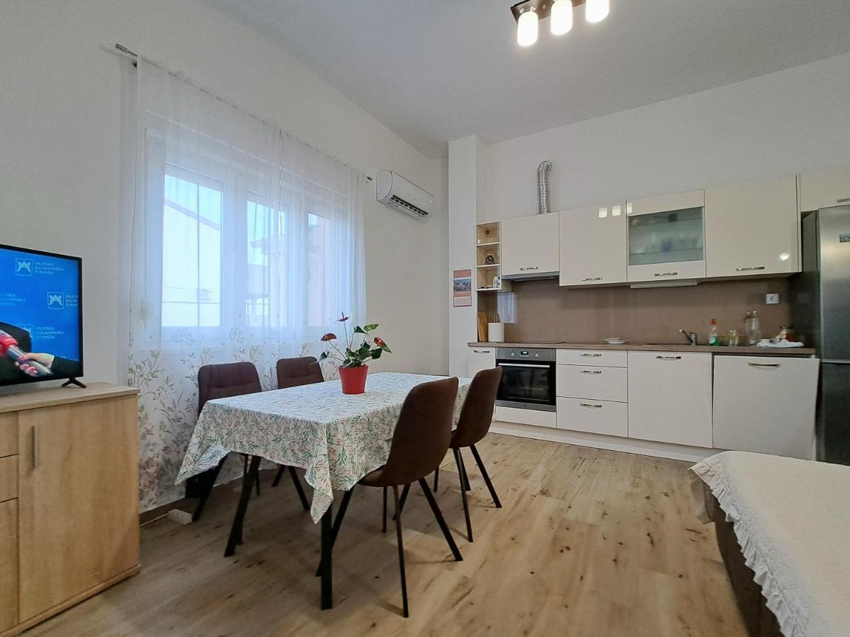 Holiday Apartman Kaštela Kültér fotó