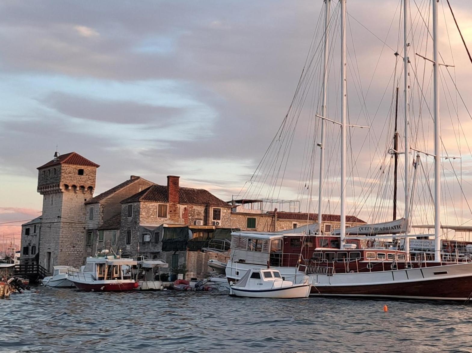 Holiday Apartman Kaštela Kültér fotó