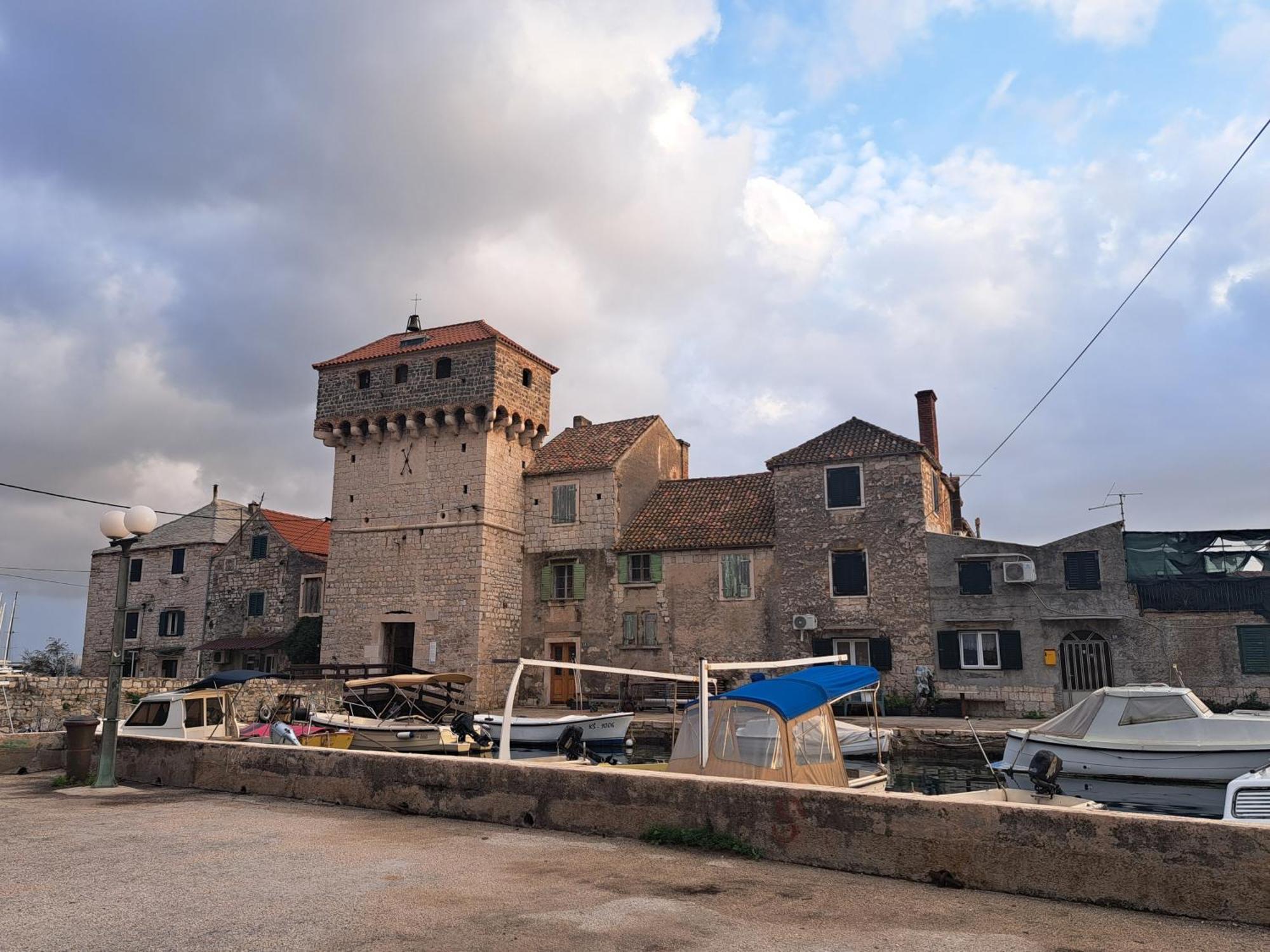 Holiday Apartman Kaštela Kültér fotó